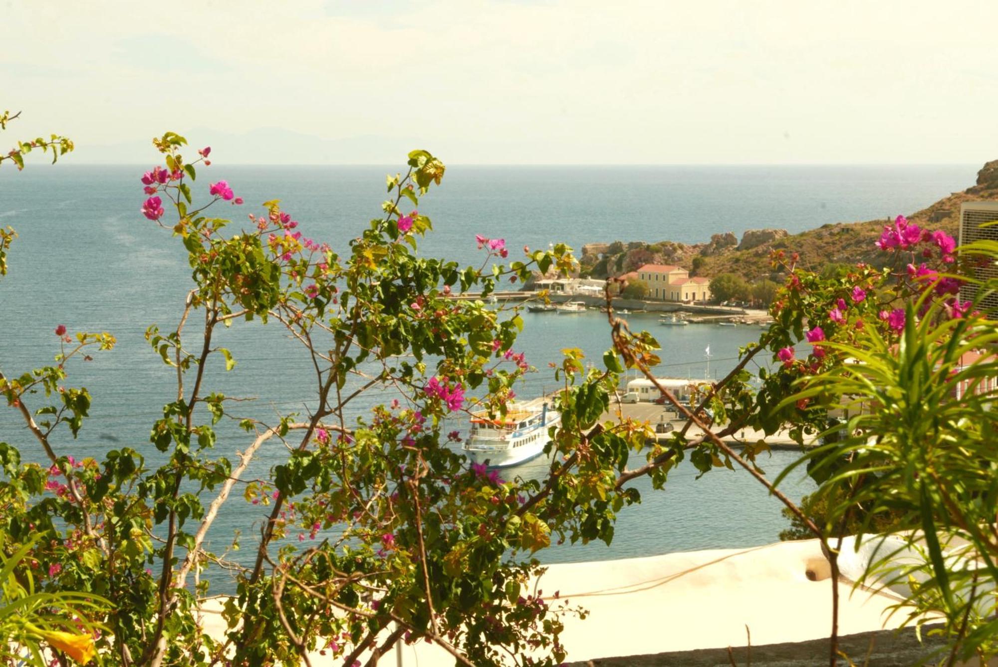 Villa Elegeo Rockhouse Agia Marina  Exterior foto