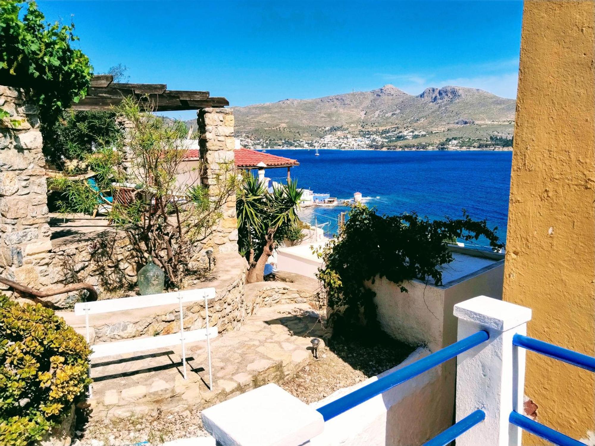 Villa Elegeo Rockhouse Agia Marina  Exterior foto
