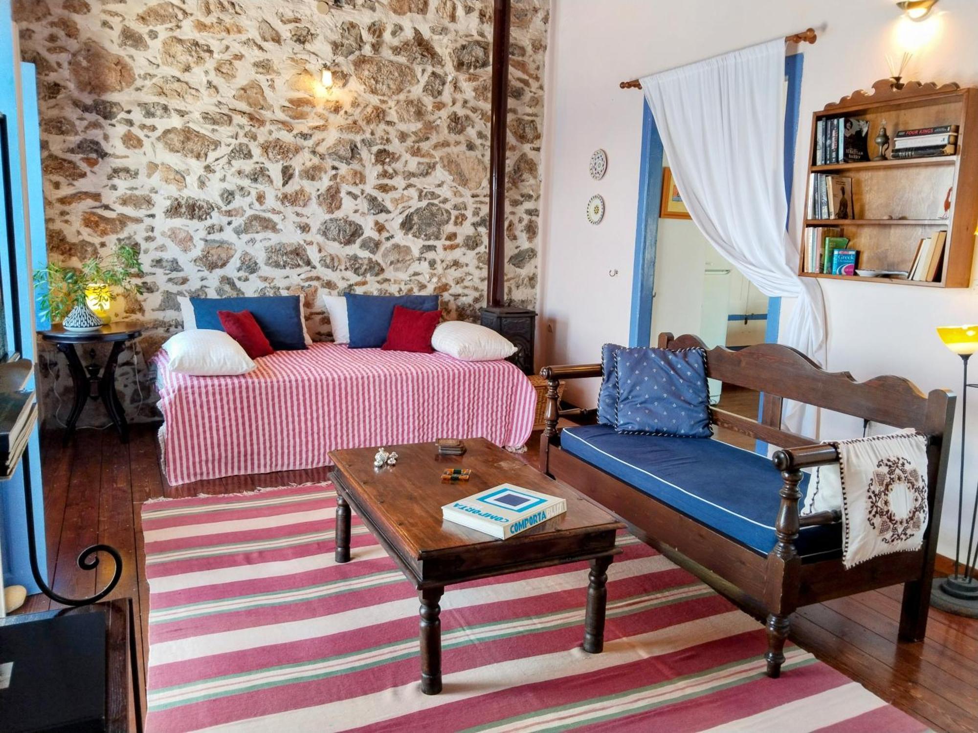 Villa Elegeo Rockhouse Agia Marina  Exterior foto